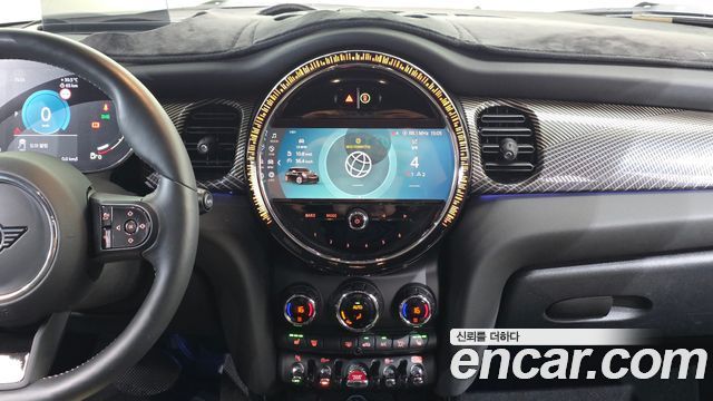 Mini Cooper 2023 — photo 26