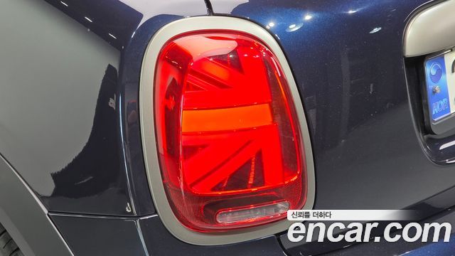 Mini Cooper 2023 — photo 9