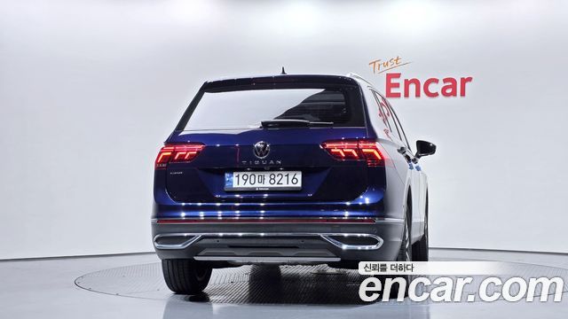 Volkswagen Tiguan 2023 — photo 4