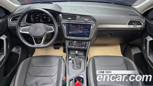 Volkswagen Tiguan 2023 — photo 10