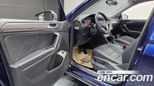 Volkswagen Tiguan 2023 — photo 13