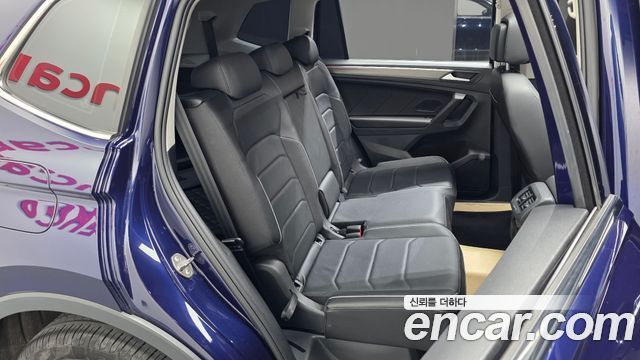 Volkswagen Tiguan 2023 — photo 17