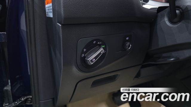Volkswagen Tiguan 2023 — photo 26