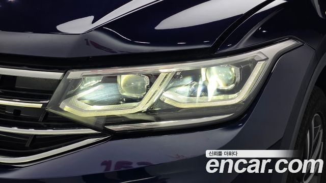 Volkswagen Tiguan 2023 — photo 8