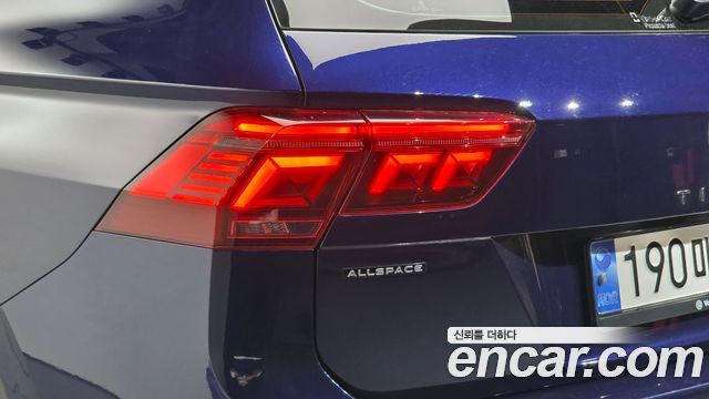 Volkswagen Tiguan 2023 — photo 9