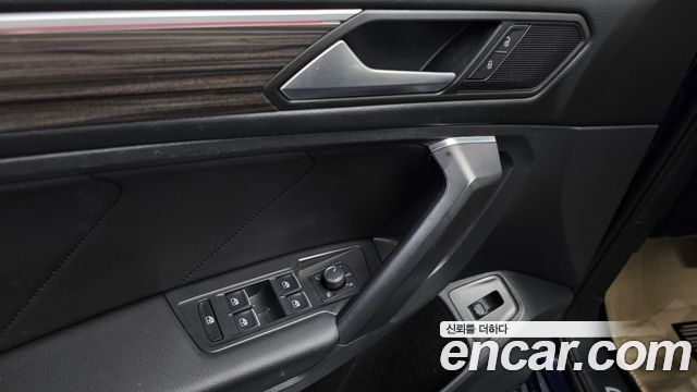 Volkswagen Tiguan 2023 — photo 30