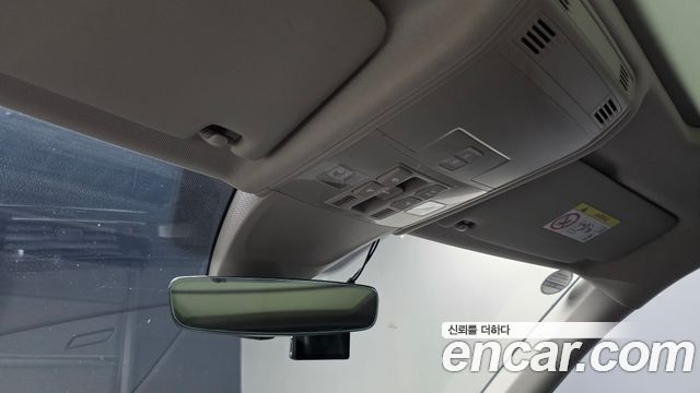Volkswagen Tiguan 2023 — photo 31