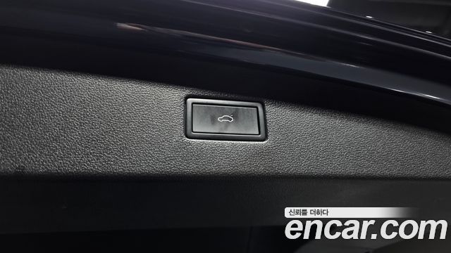 Volkswagen Tiguan 2023 — photo 33