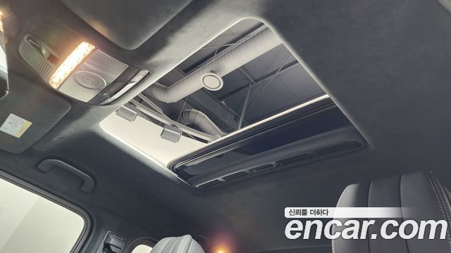 Mercedes-Benz G-Class 2021 — photo 31