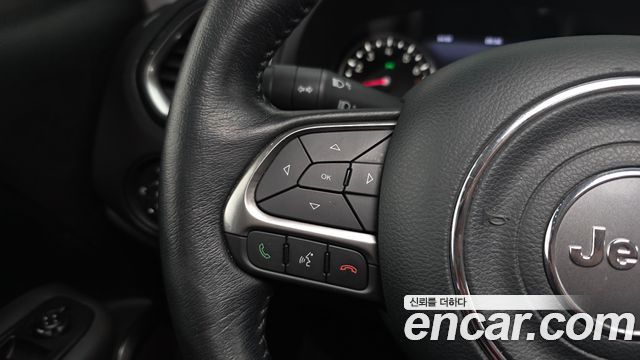 Jeep Renegade 2021 — photo 30