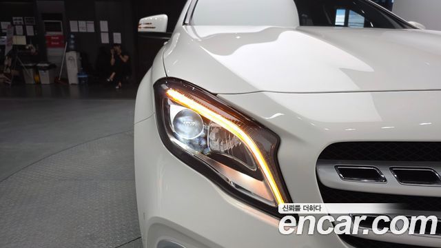 Mercedes-Benz GLA-Class 2019 — photo 8