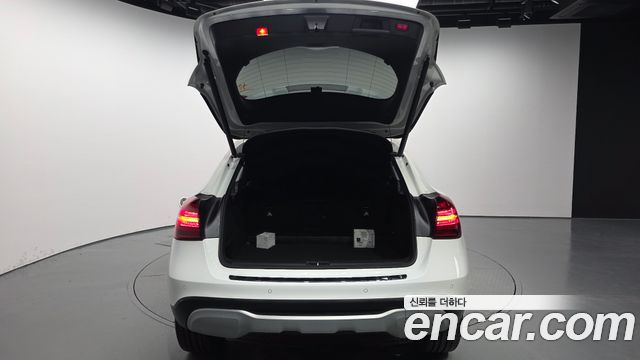 Mercedes-Benz GLA-Class 2019 — photo 28