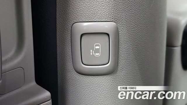 Kia Canival 2015 — photo 18