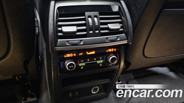 BMW X6 2018 — photo 17