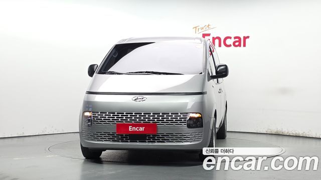 Hyundai Staria 2022 — photo 3