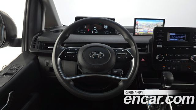 Hyundai Staria 2022 — photo 14