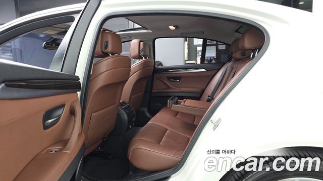 BMW 5-Series 2013 — photo 11