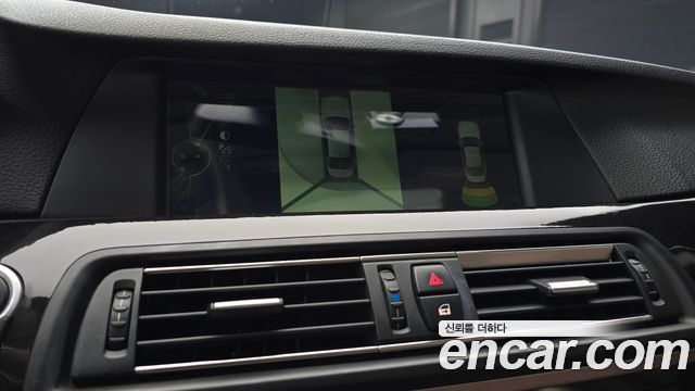 BMW 5-Series 2013 — photo 17