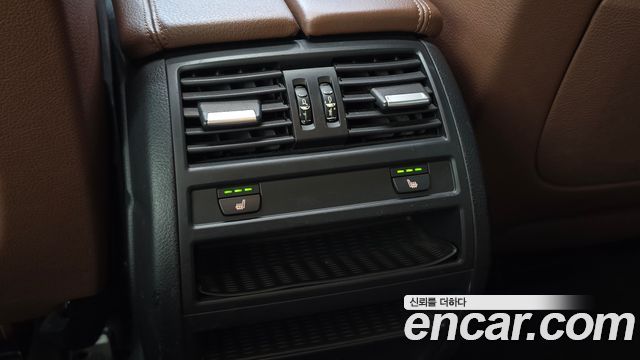 BMW 5-Series 2013 — photo 18