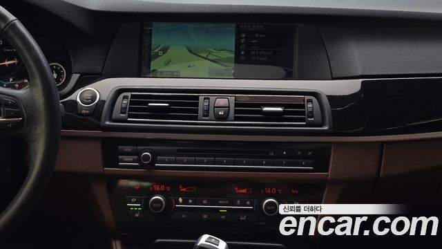 BMW 5-Series 2013 — photo 19