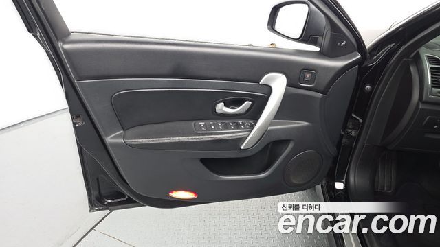 Renault Korea SM5  2016 — photo 13