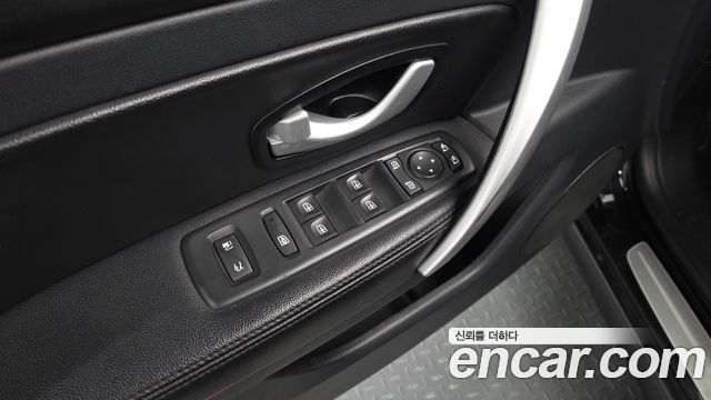 Renault Korea SM5  2016 — photo 28
