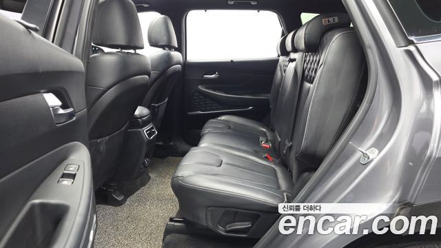 Hyundai Santafe 2021 — photo 16