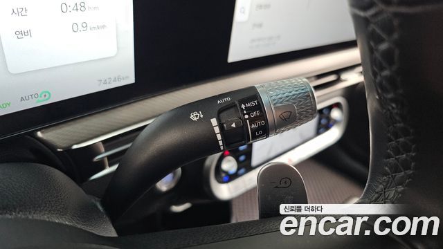 Genesis GV60 2022 — photo 29