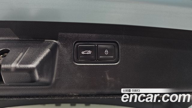 Genesis GV60 2022 — photo 36