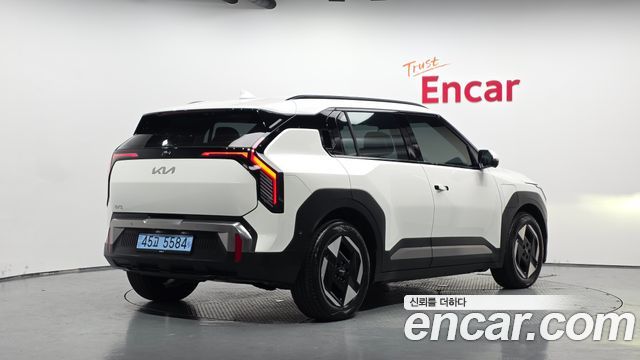 Kia EV3 2027 — photo 2