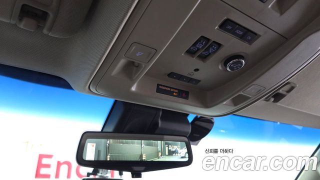 Cadillac Escalade 2017 — photo 27