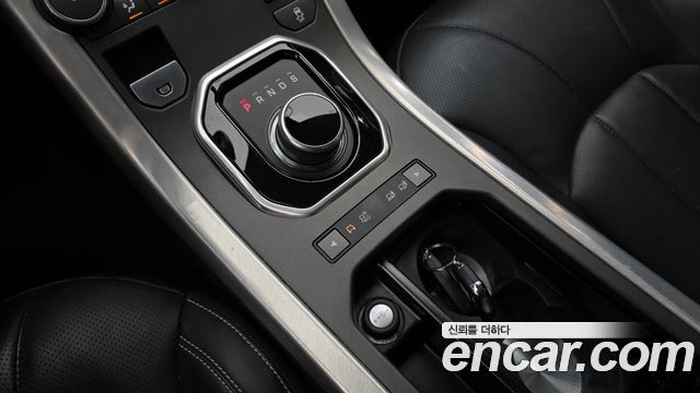 Land Rover Range Rover Evoque 2017 — photo 9