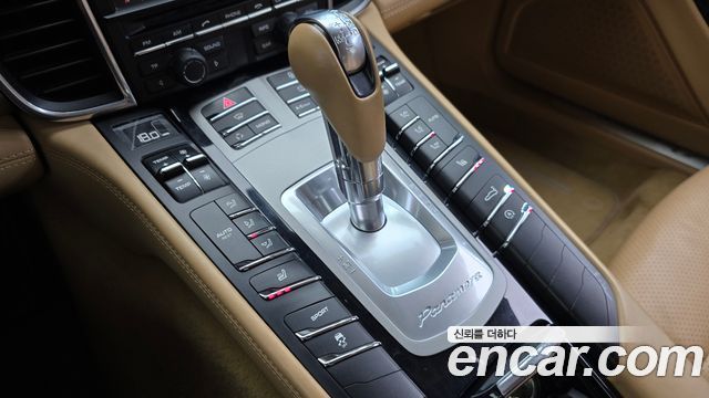 Porsche Panamera 2013 — photo 12