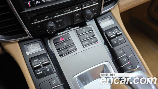 Porsche Panamera 2013 — photo 24