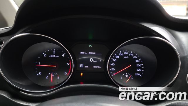 Kia Canival 2019 — photo 11