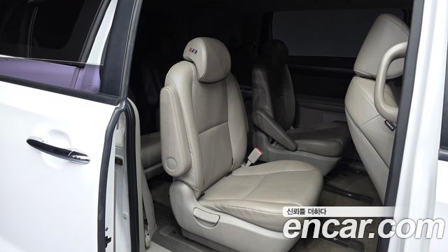 Kia Canival 2019 — photo 18