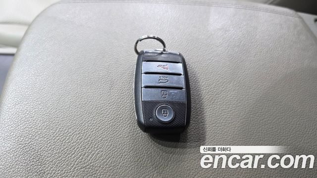 Kia Canival 2019 — photo 32