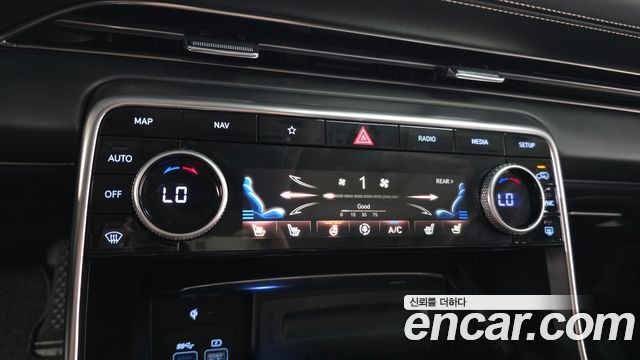 Genesis GV80 2022 — photo 25