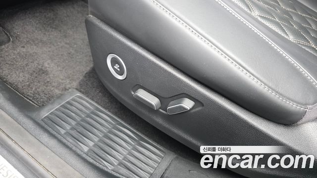 Genesis GV80 2022 — photo 32