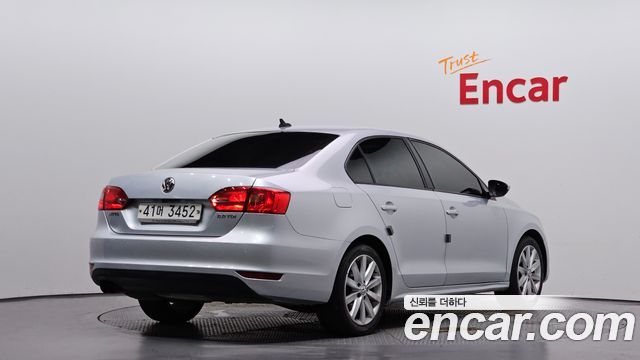 Volkswagen Jetta 2014 — photo 2