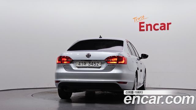 Volkswagen Jetta 2014 — photo 4