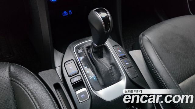 Hyundai Santafe 2018 — photo 12