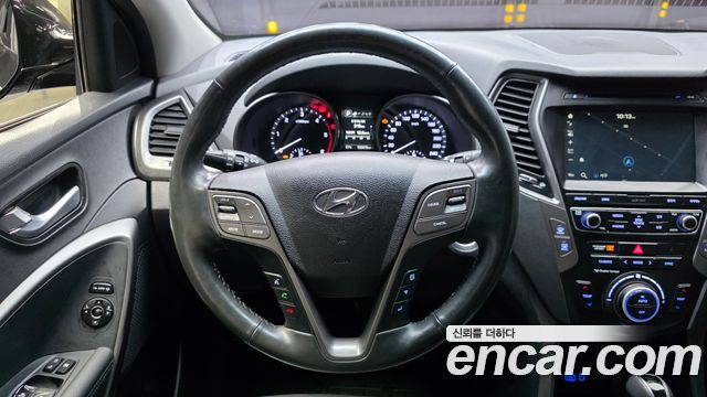 Hyundai Santafe 2018 — photo 19
