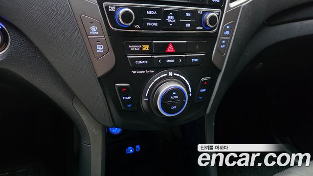 Hyundai Santafe 2018 — photo 22
