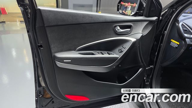 Hyundai Santafe 2018 — photo 14