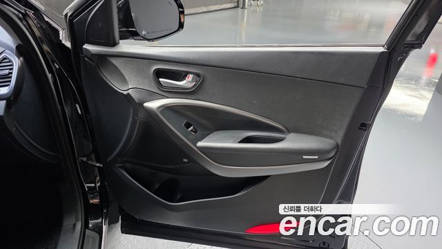 Hyundai Santafe 2018 — photo 15