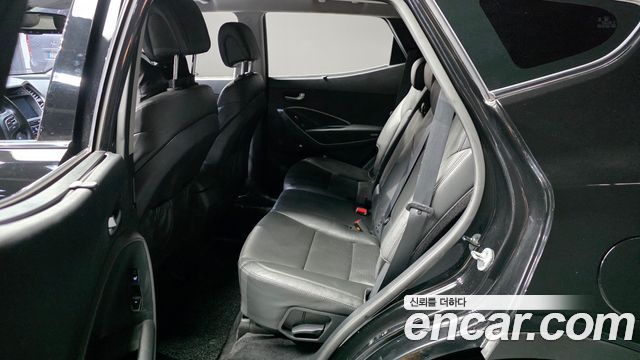 Hyundai Santafe 2018 — photo 16
