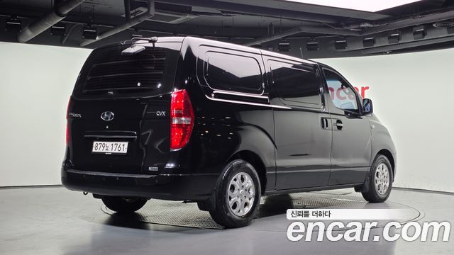 Hyundai Starex 2013 — photo 2