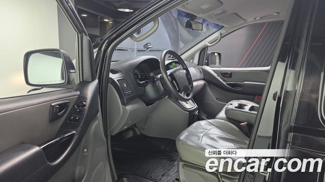 Hyundai Starex 2013 — photo 10