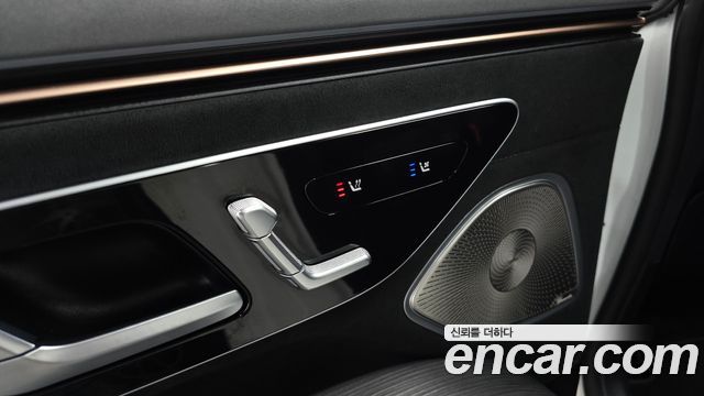Mercedes-Benz EQS 2022 — photo 19